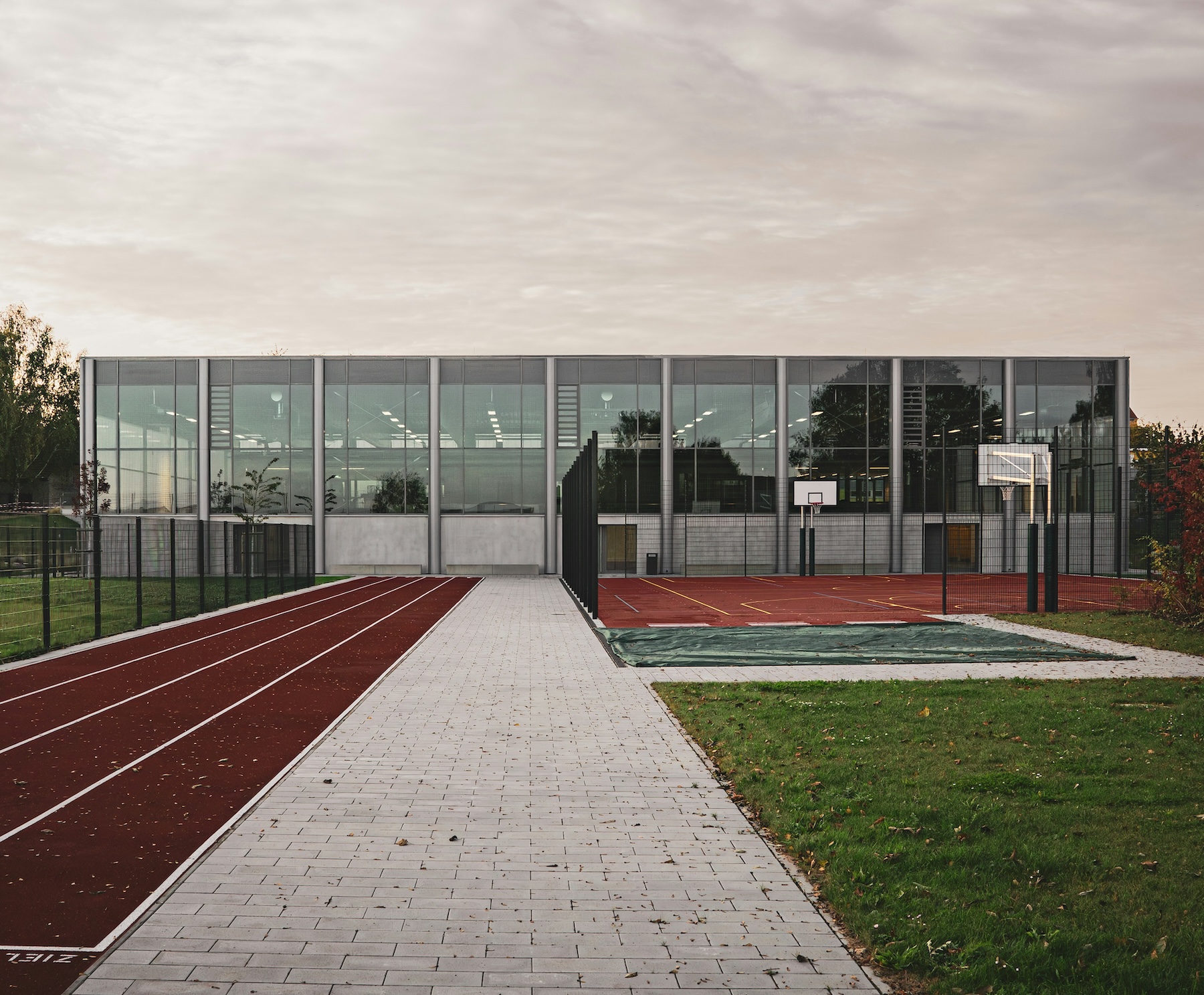 skole