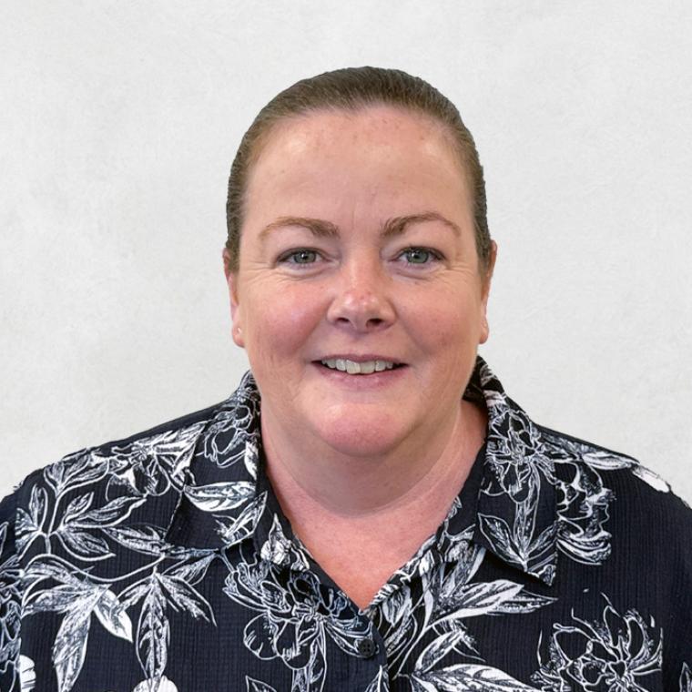 Photo of Lisa Russell